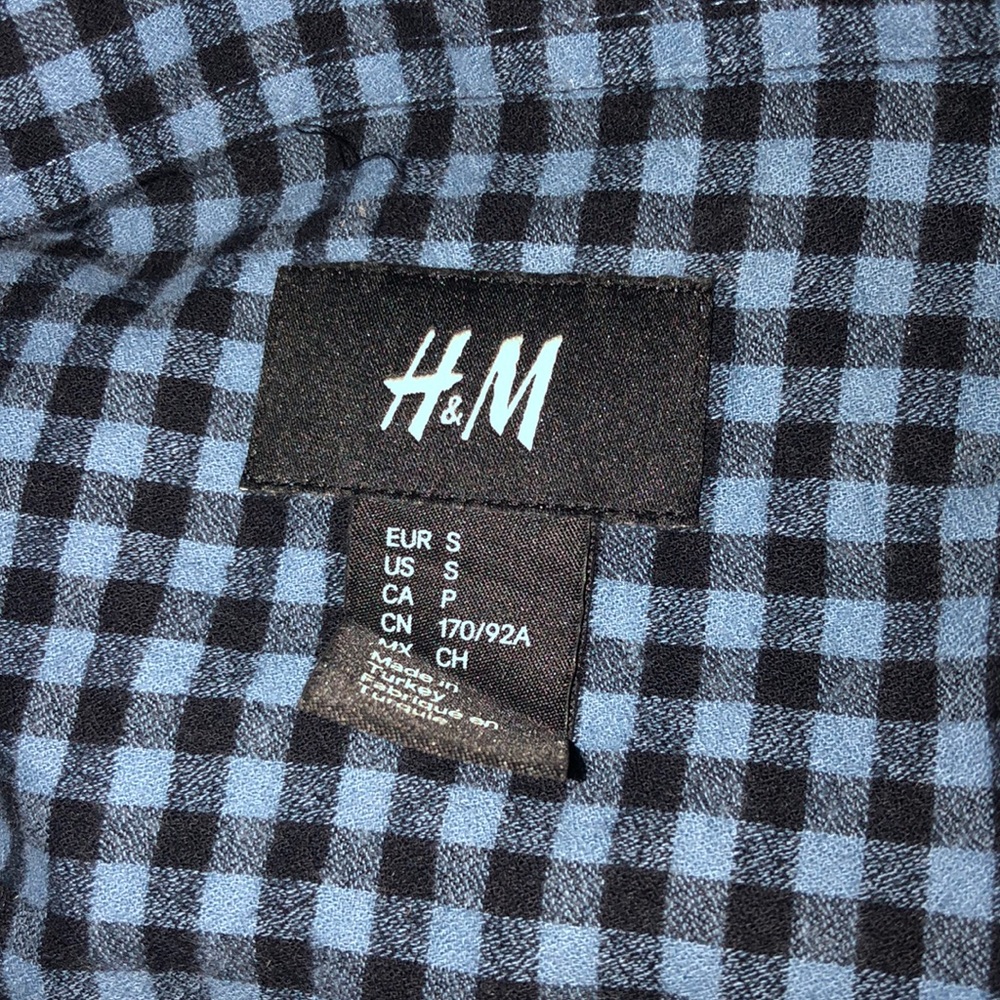 H&M’s button up! - Picture 2 of 2